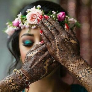 Trendy Mehandi Art